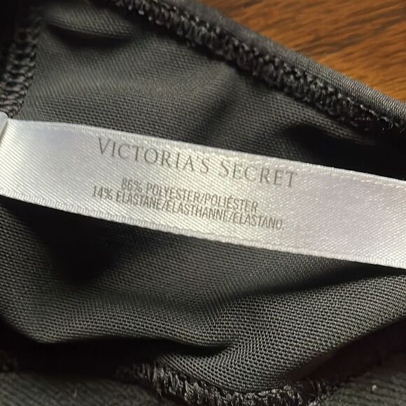 Victoria’s Secret Sport The Player Color Block Racerback Sports Bra - Picture 6 of 6